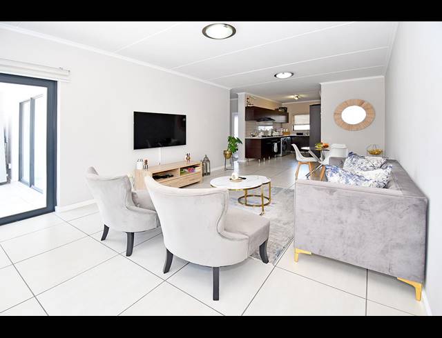 2 BEDROOM APARTMENT FOR SALE IN GREENSTONE HILL